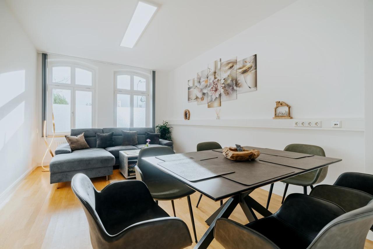 Blissplace 3 Zi Premium Apartment Nahe Getec Arena Mit Kingsize Betten Und Balkon Магдебург Екстер'єр фото