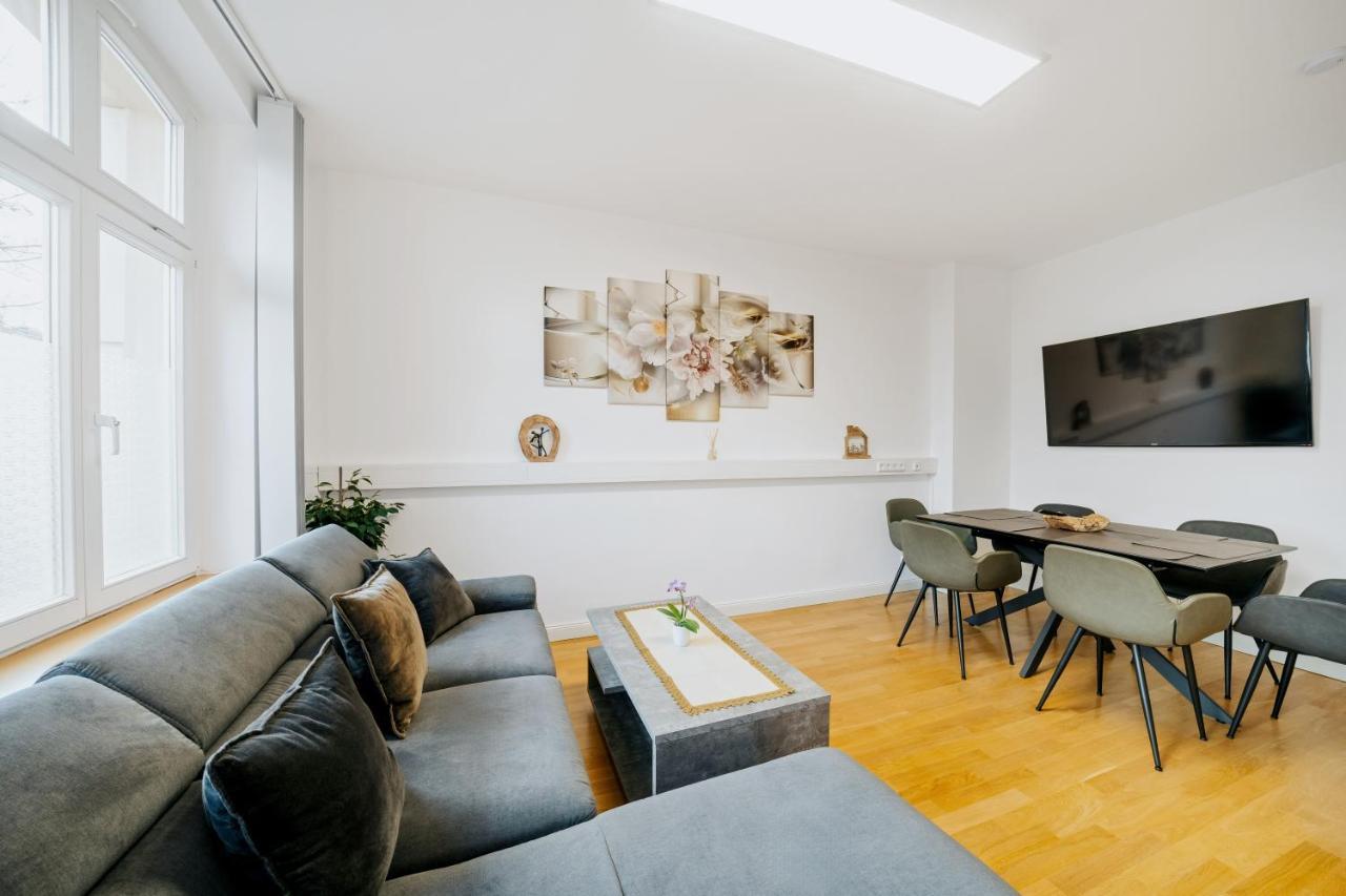 Blissplace 3 Zi Premium Apartment Nahe Getec Arena Mit Kingsize Betten Und Balkon Магдебург Екстер'єр фото
